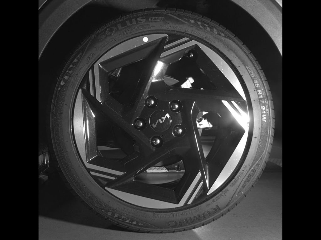 Certified 2025 Kia K4 EX FWD image 13