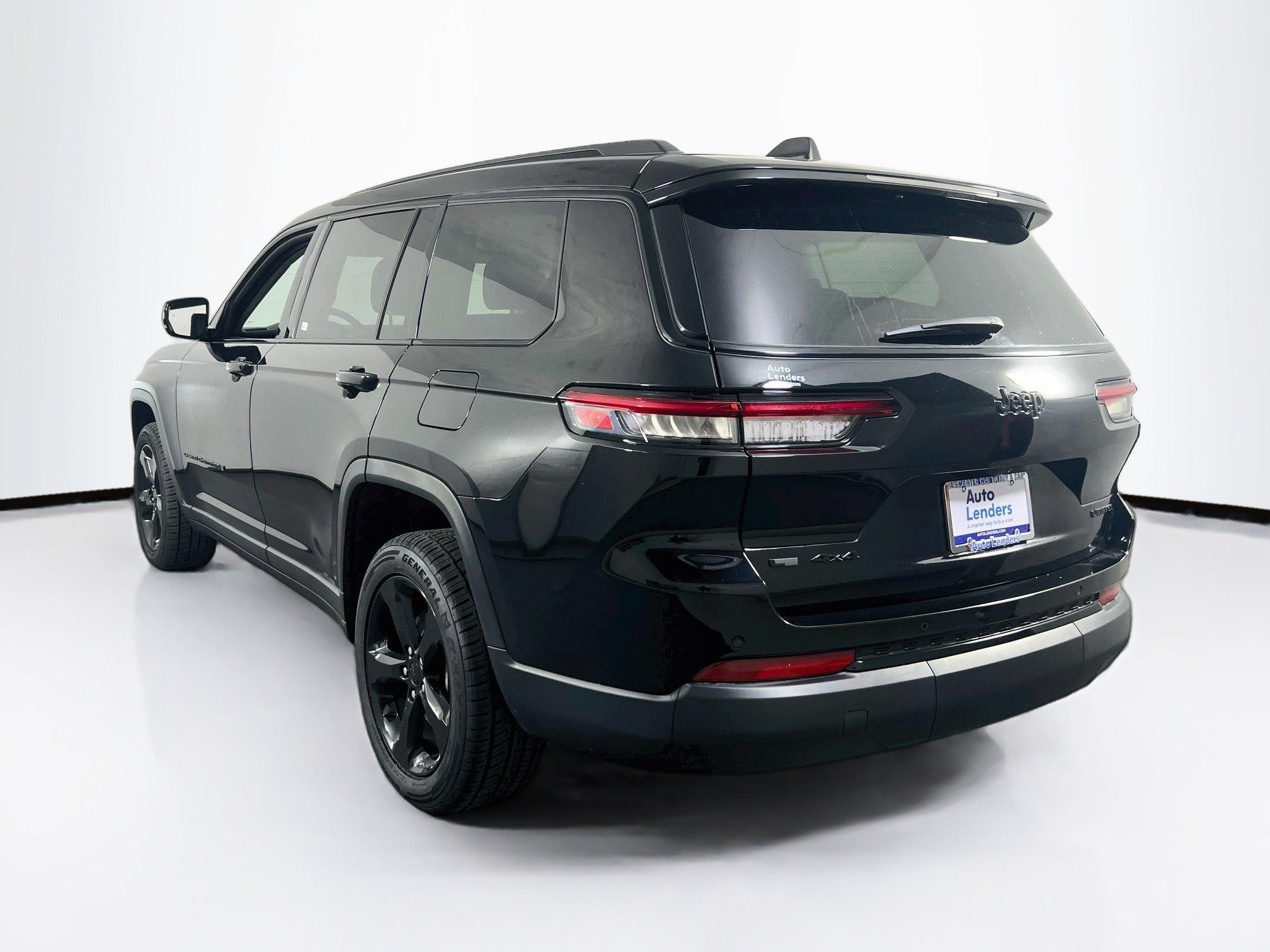 Used 2023 Jeep Grand Cherokee L Limited w/ Black Appearance Package AWD/4WD image 7