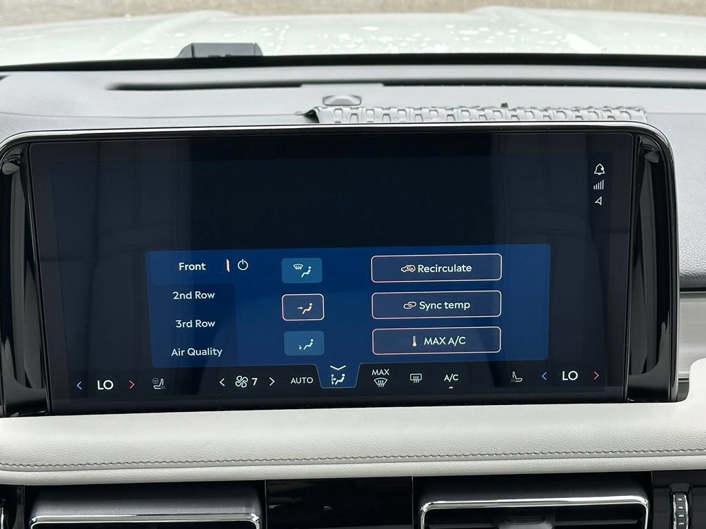 New 2026 Lincoln Aviator Reserve w/ Jet Appearance Package AWD/4WD image 13