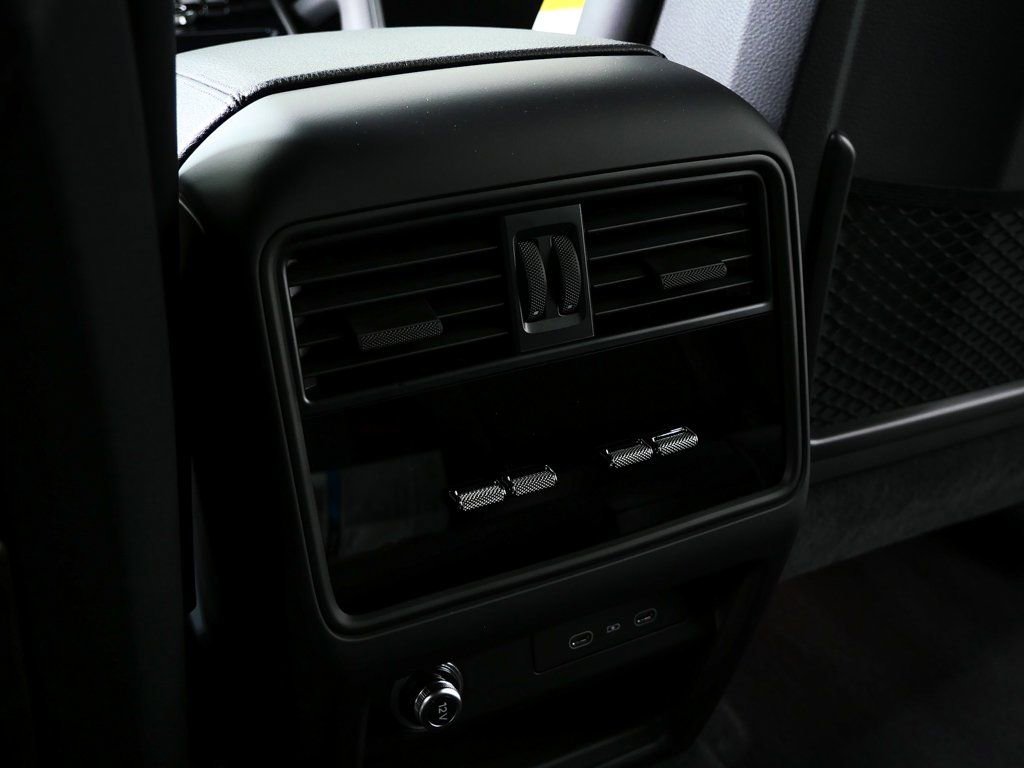 Certified 2026 Porsche Cayenne Coupe AWD/4WD image 22