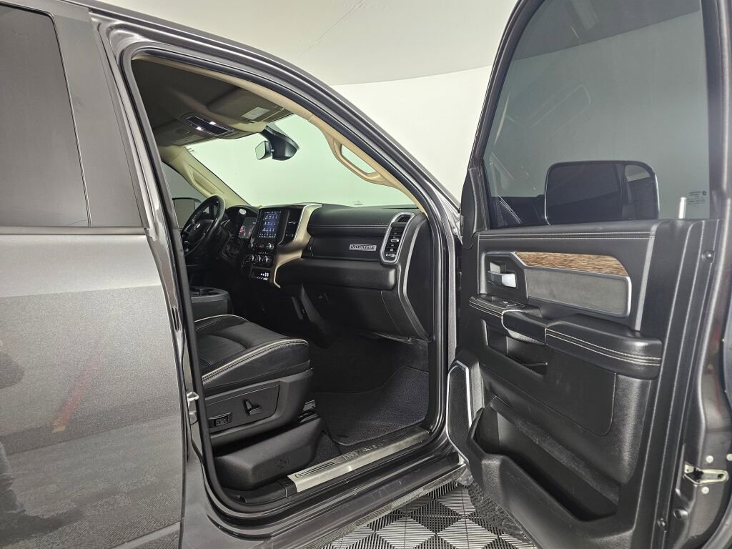 Used 2020 RAM 2500 Laramie image 37