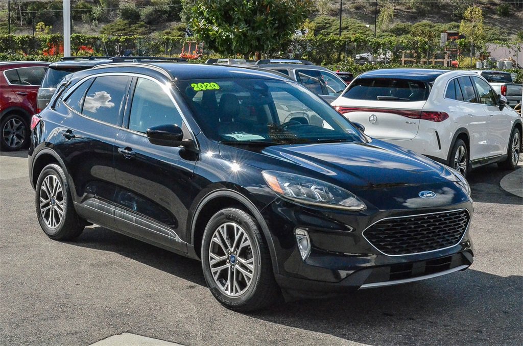 Used 2020 Ford Escape SEL image 3