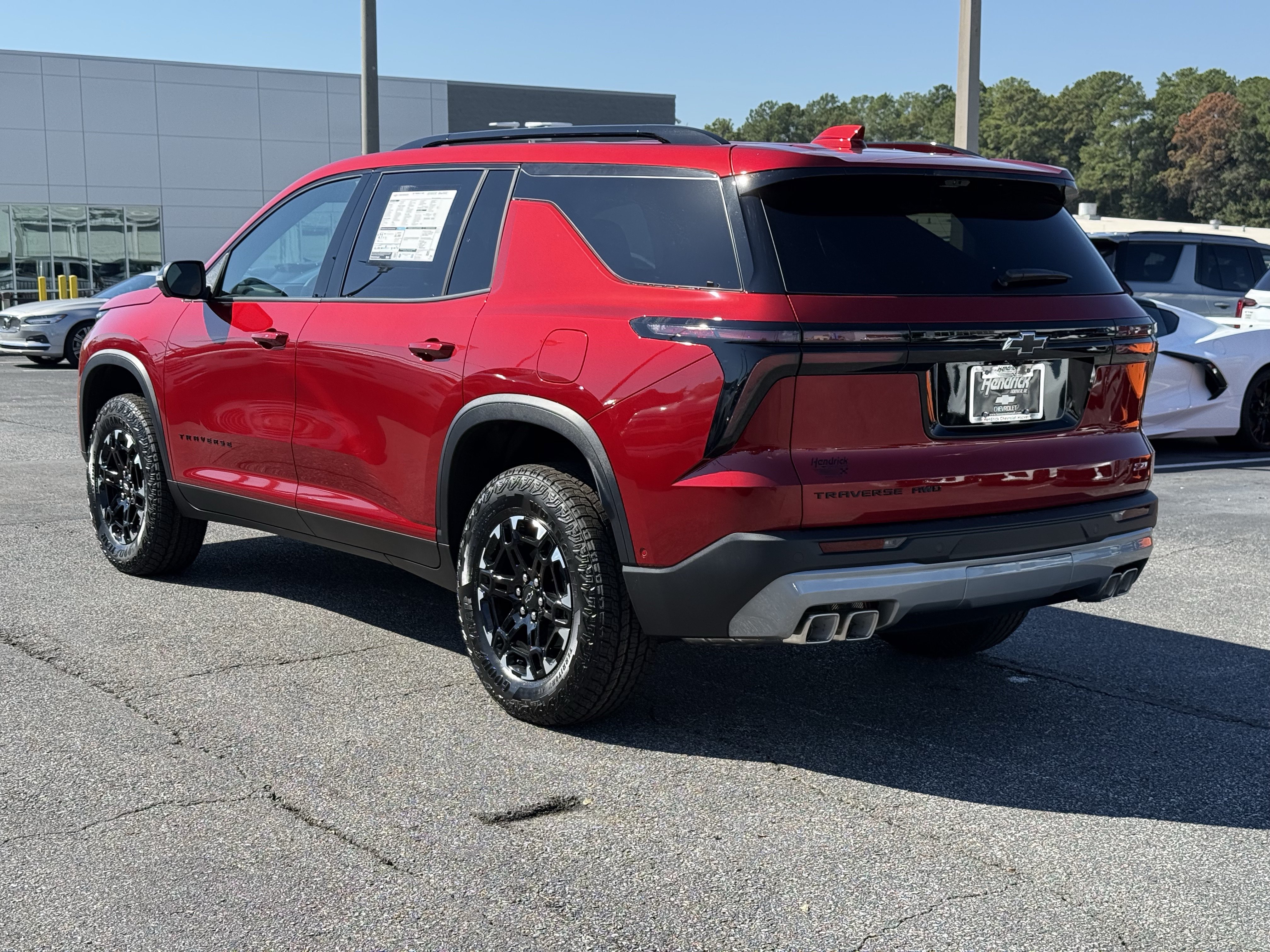 New 2027 Chevrolet Traverse Z71 w/ Enhanced Driving Package AWD/4WD image 8