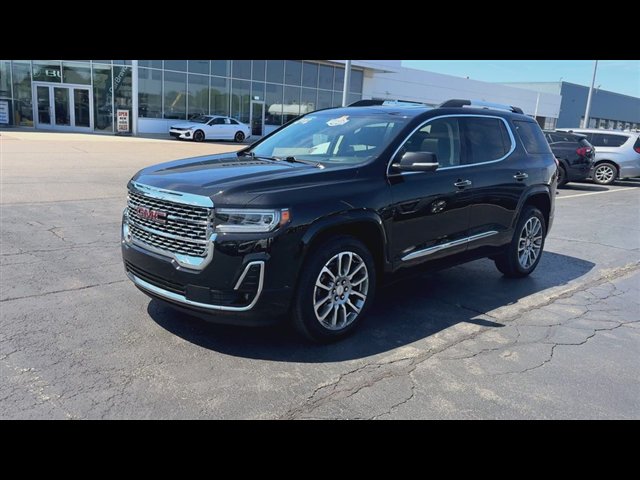 Certified 2023 GMC Acadia Denali w/ Denali Technology Package AWD/4WD image 4