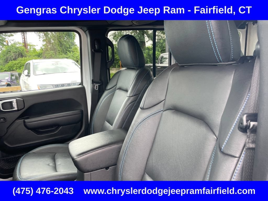Used 2024 Jeep Wrangler Unlimited AWD/4WD image 48