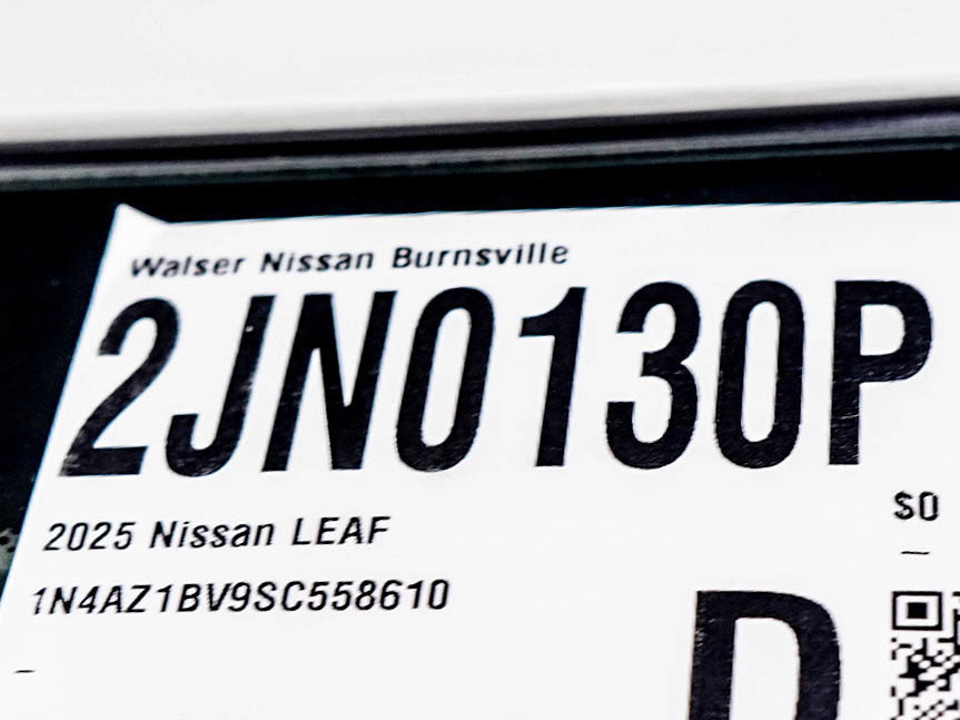 Used 2025 Nissan Leaf S FWD image 28