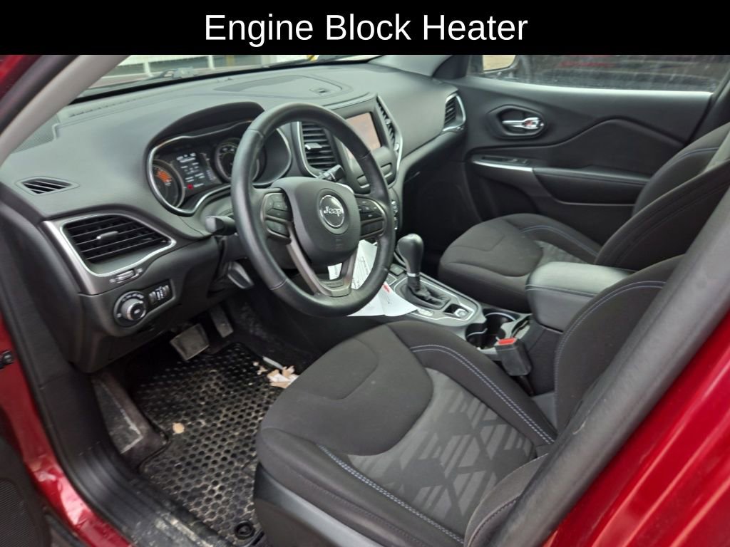 Used 2019 Jeep Cherokee Latitude w/ Cold Weather Group image 9