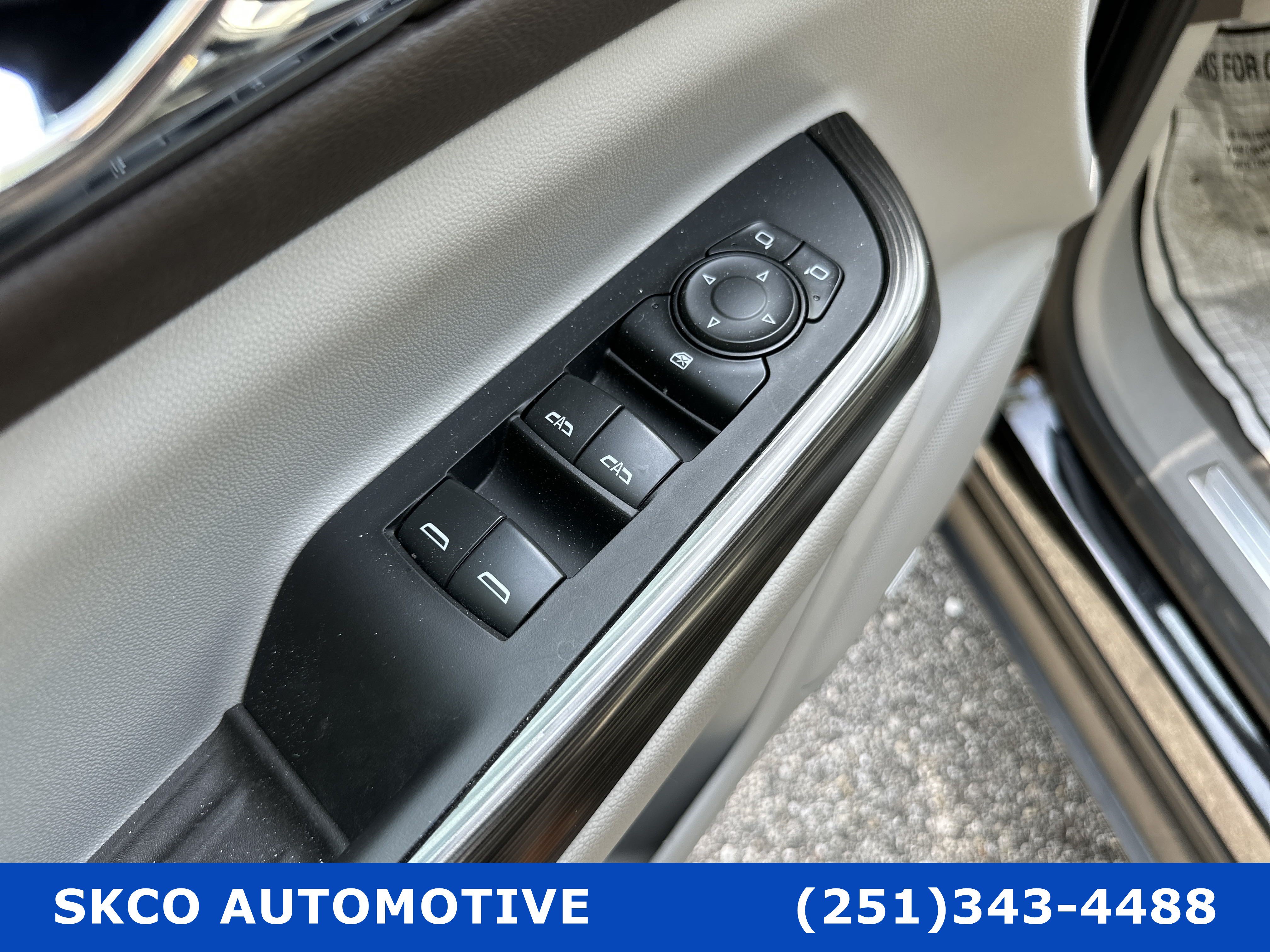 Used 2023 GMC Acadia SLT FWD image 22