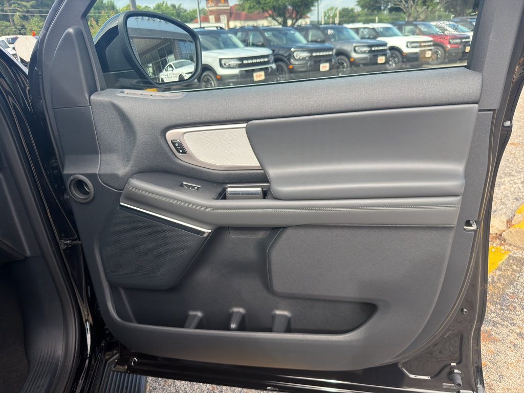 New 2026 Ford Expedition Active RWD image 14