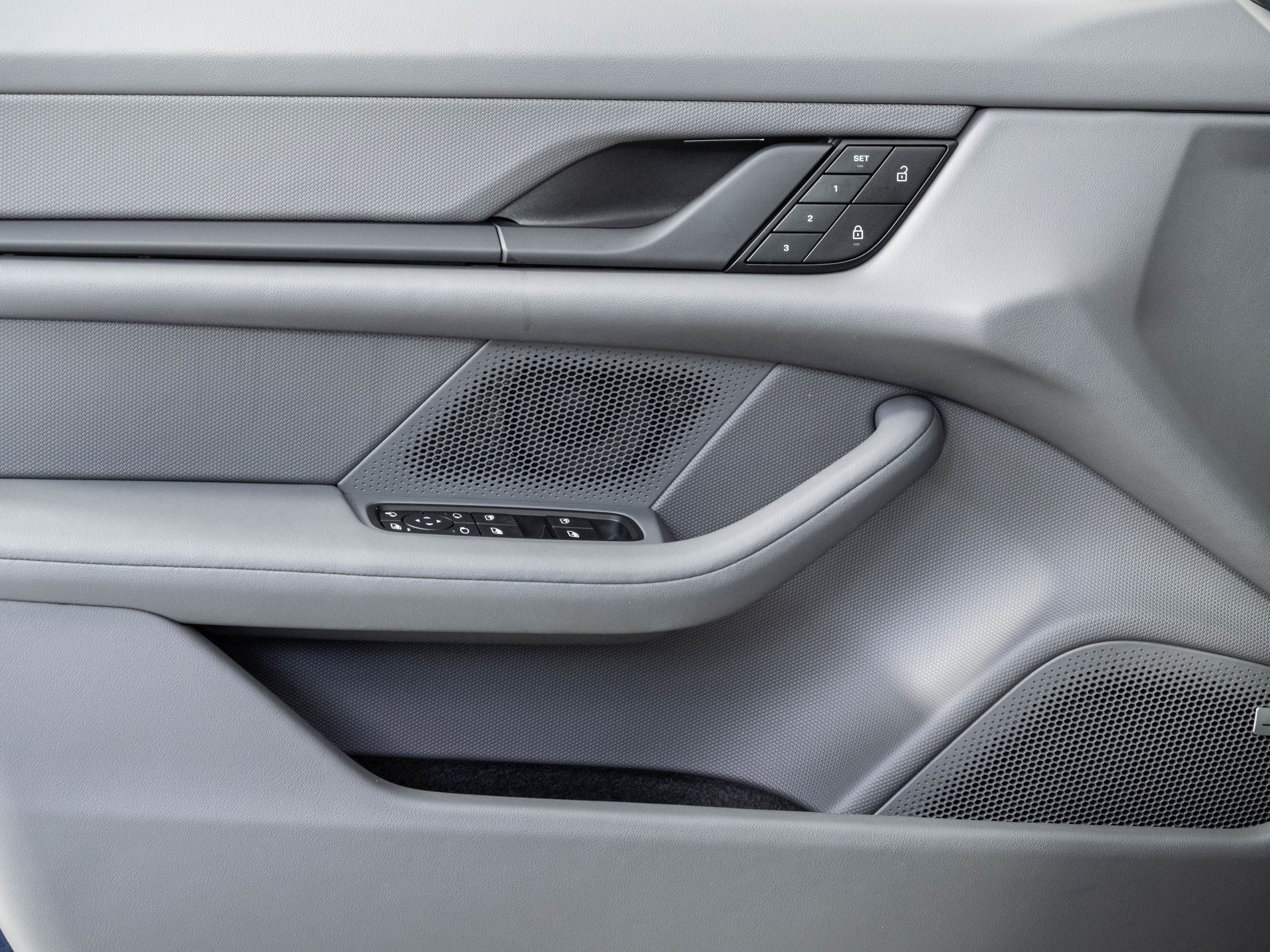 Certified 2023 Porsche Taycan RWD image 6