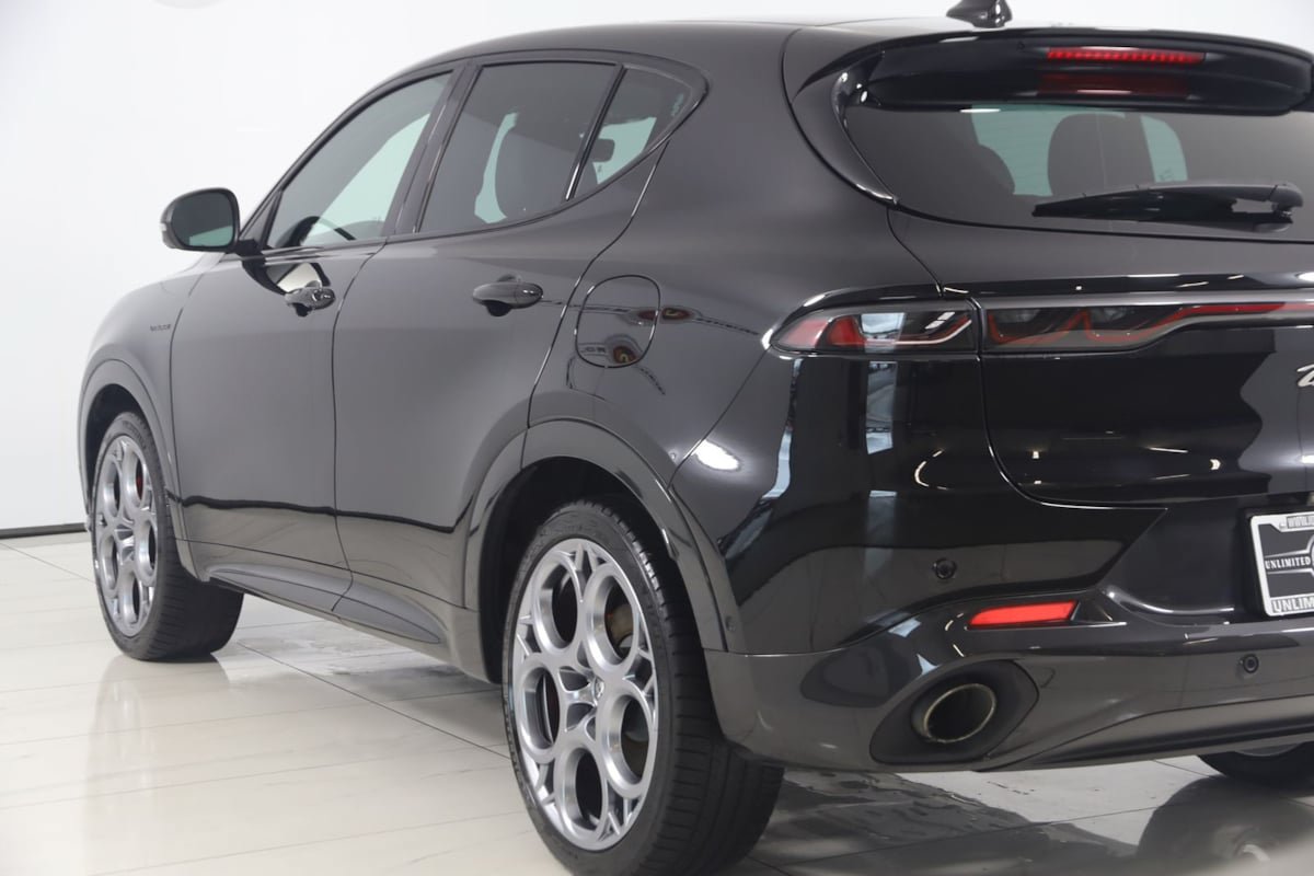 Used 2024 Alfa Romeo Tonale Veloce w/ Active Assist Package AWD/4WD image 24