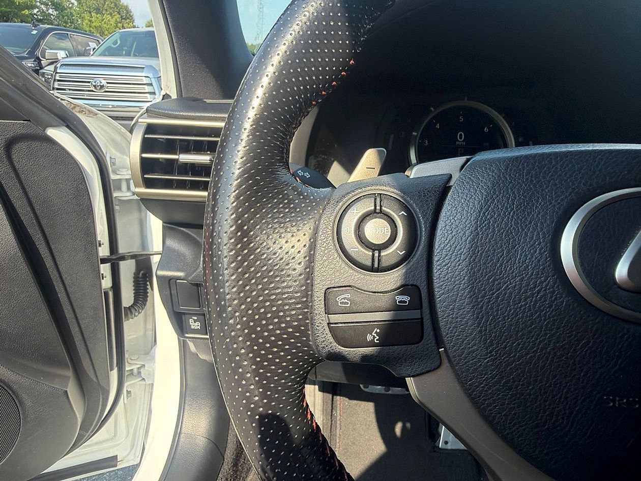 Used 2016 Lexus IS 350 RWD image 17
