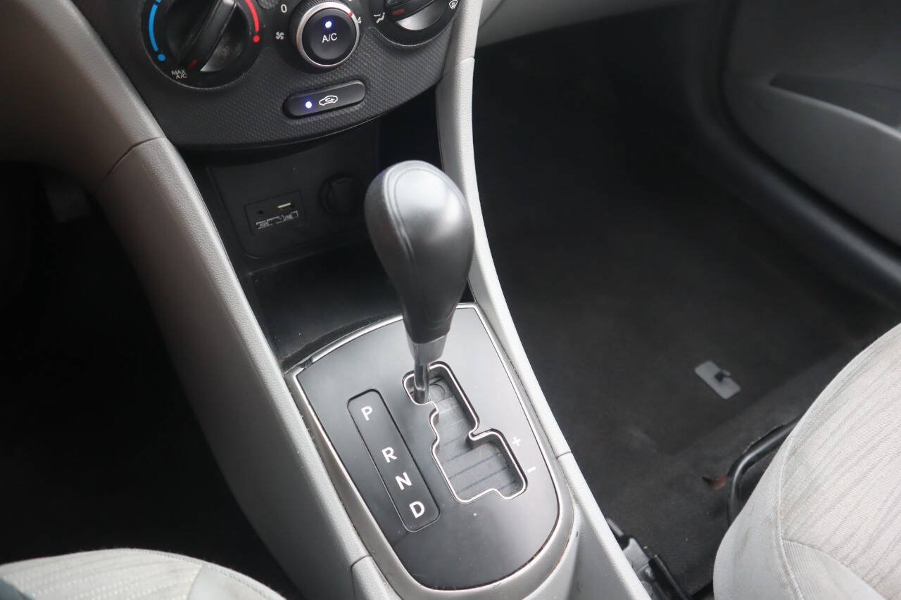 Used 2017 Hyundai Accent SE FWD image 30