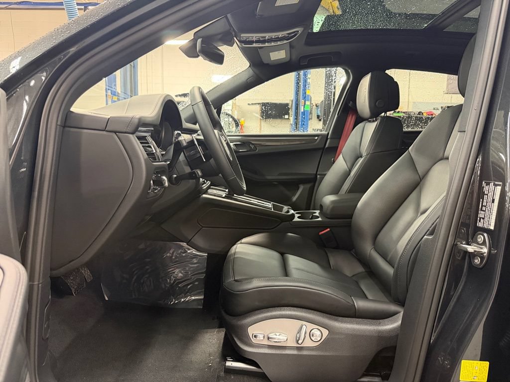 New 2026 Porsche Macan S AWD/4WD image 13
