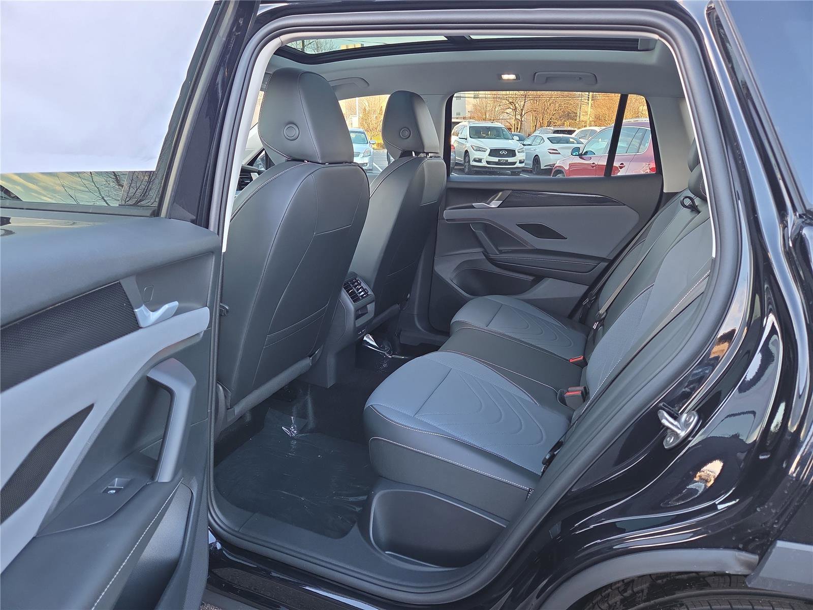 New 2026 Volkswagen Tiguan SE image 25