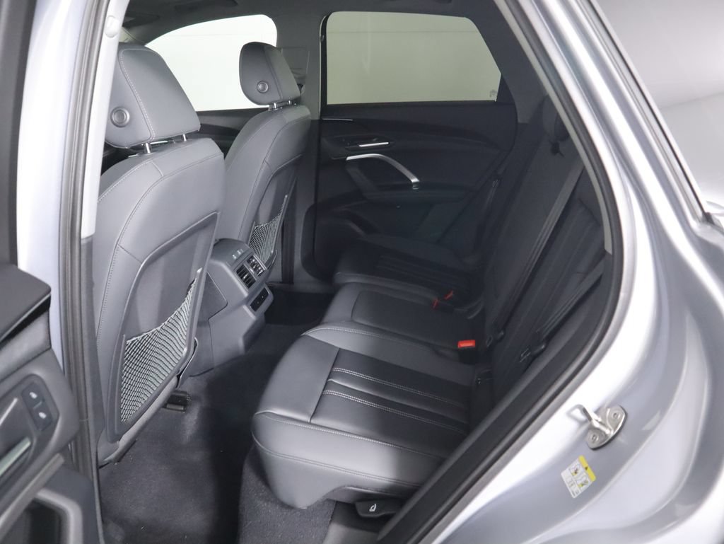 Used 2025 Audi Q5 Premium w/ Convenience Package AWD/4WD image 23