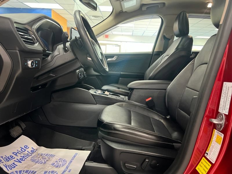 Used 2020 Ford Escape Titanium AWD/4WD image 19