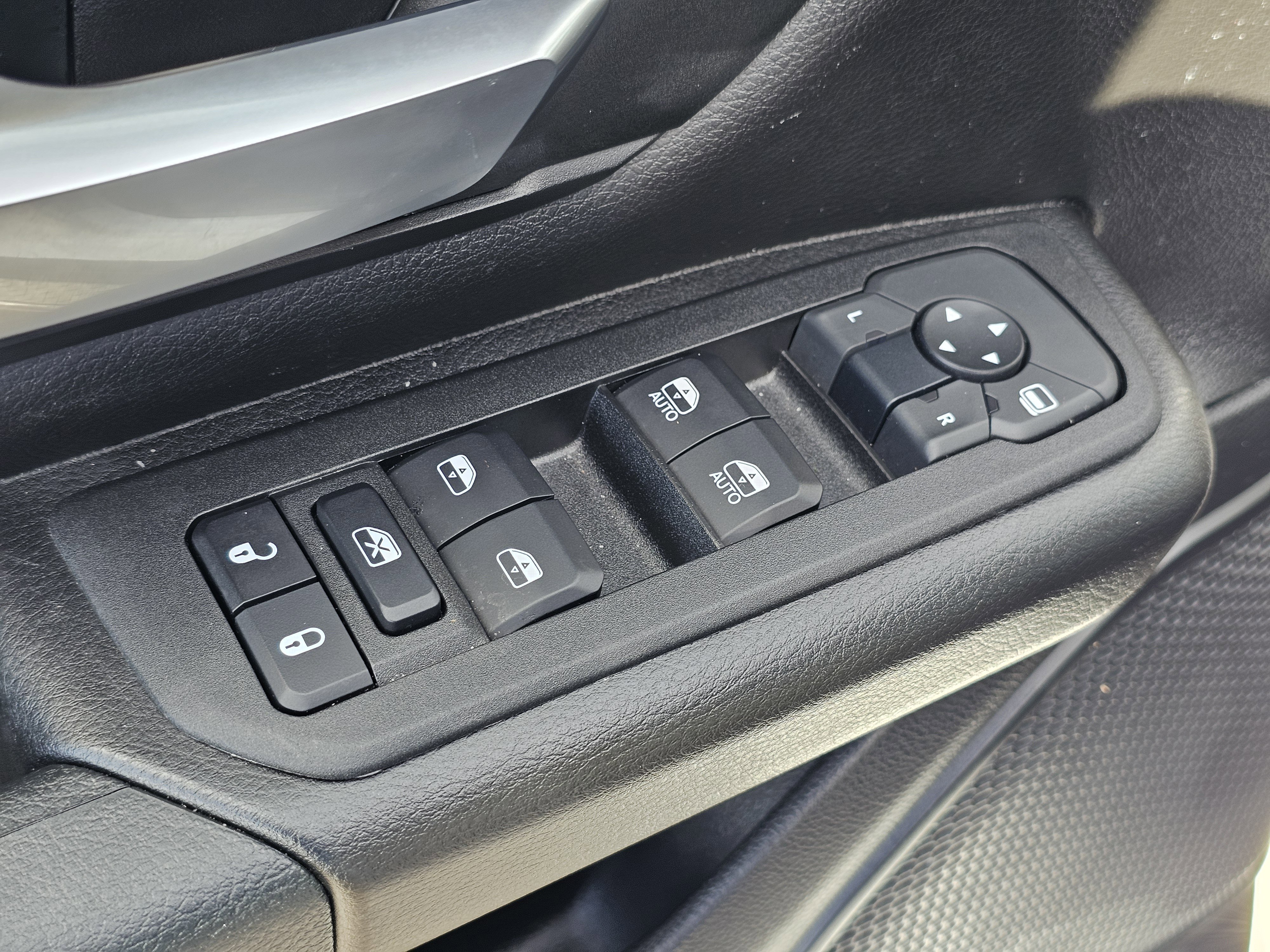 Used 2025 RAM 1500 Tradesman image 16