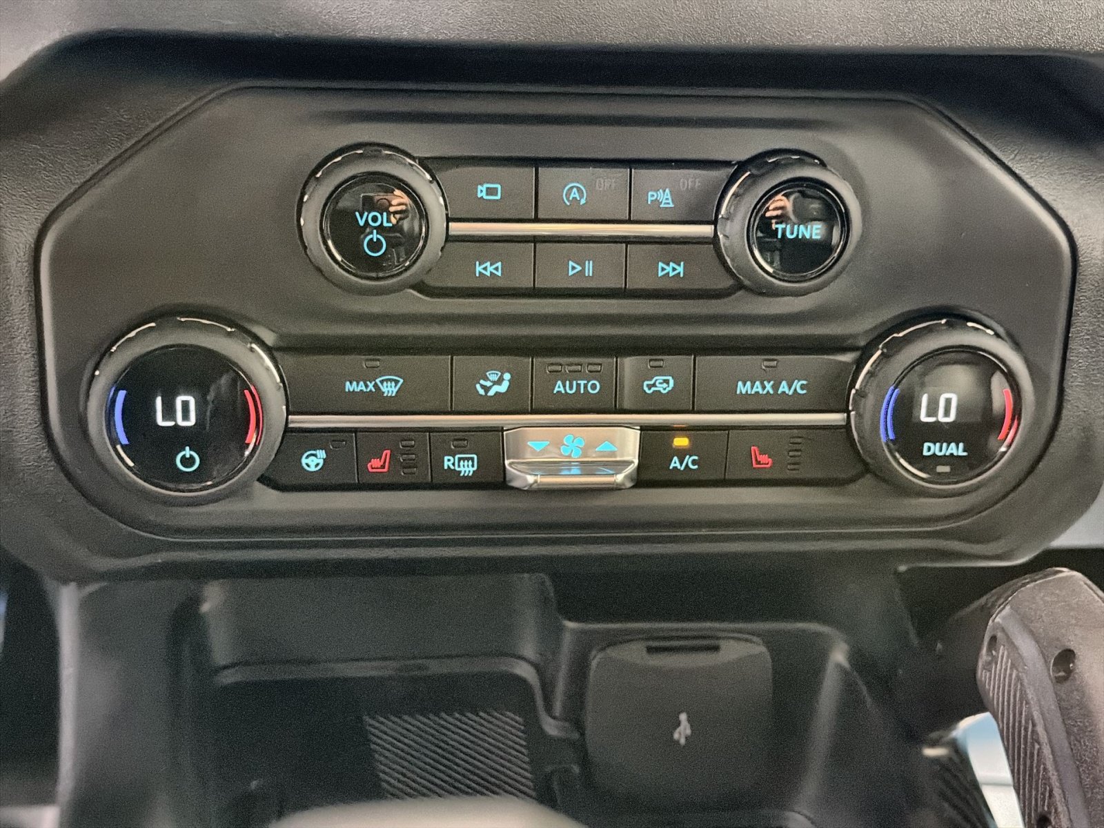 New 2025 Ford Bronco Raptor w/ Interior Carbon Fiber Pack AWD/4WD image 25