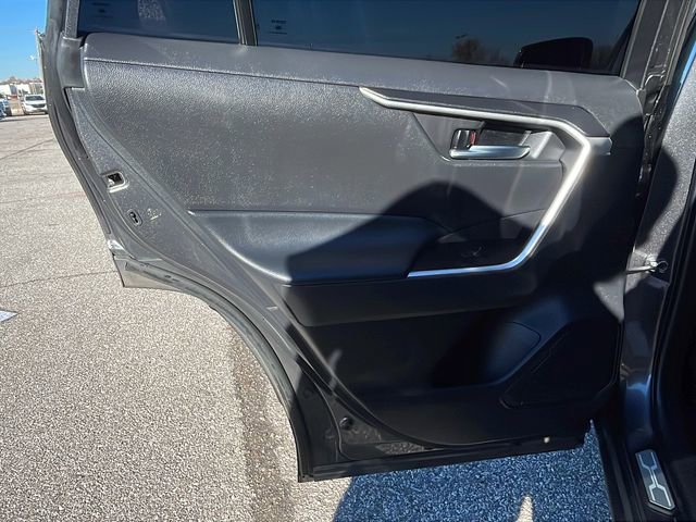 Used 2022 Toyota RAV4 XLE image 17