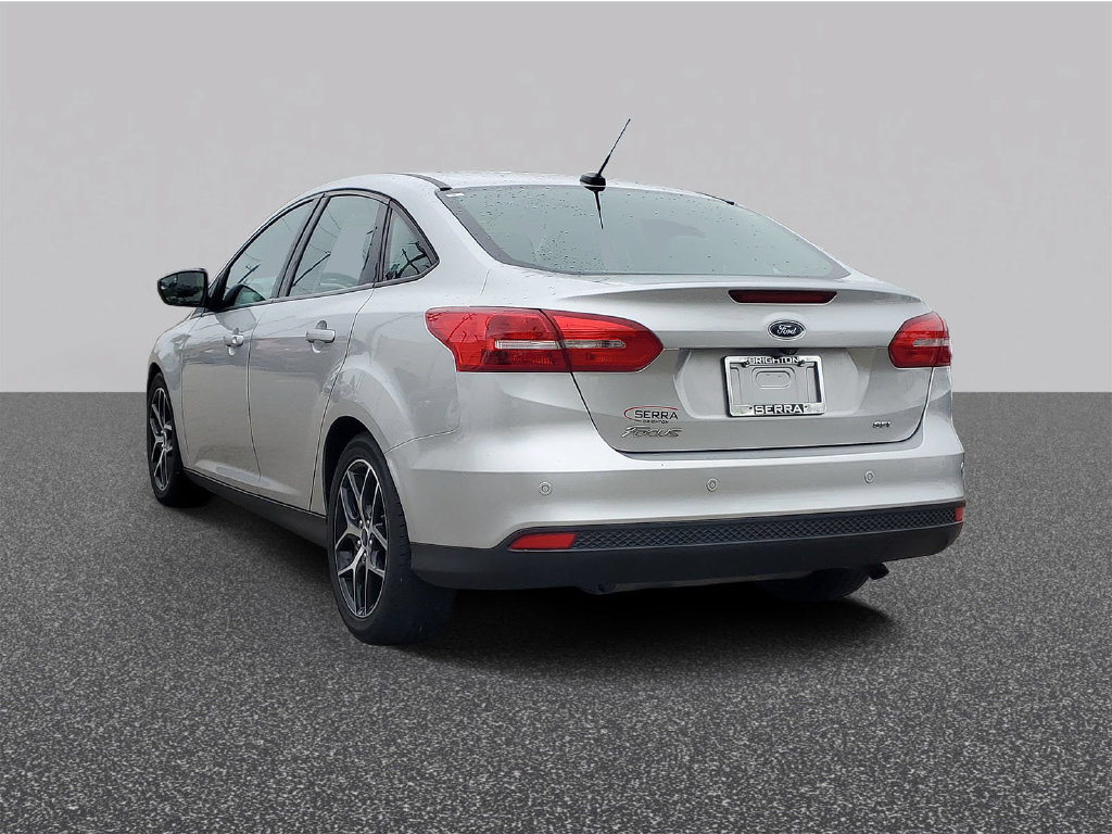 Used 2018 Ford Focus SEL w/ Cold Weather Package FWD image 2