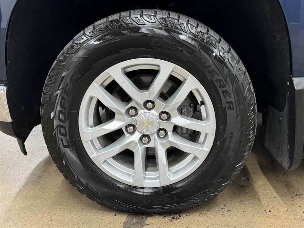 Used 2021 Chevrolet Silverado 1500 LT w/ Z71 Off-Road Package AWD/4WD image 6