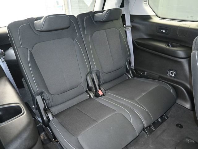 Used 2022 Jeep Grand Cherokee L Laredo w/ Luxury Tech Group I image 39