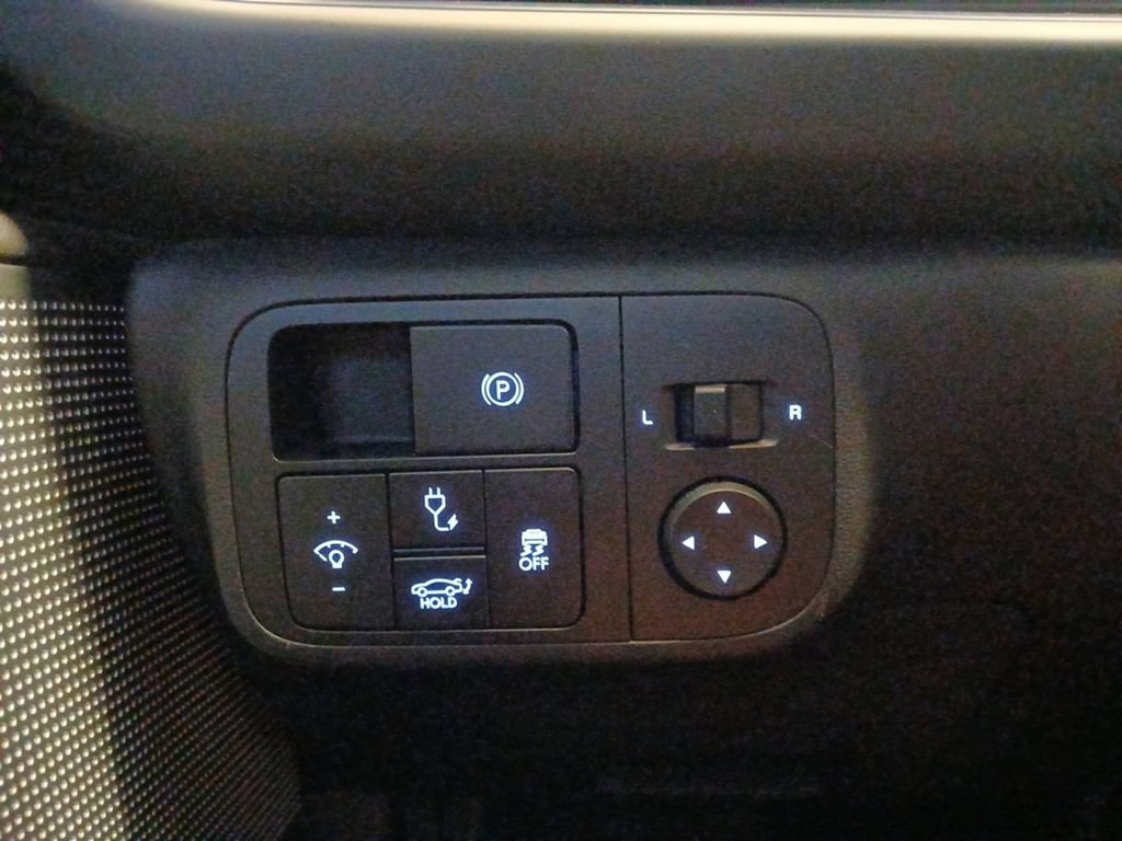 Certified 2024 Hyundai Ioniq 6 SEL RWD image 18