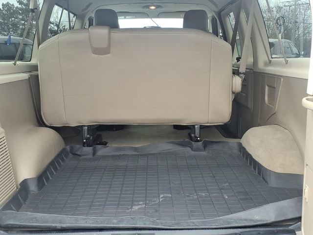 Used 2013 Ford E-150 and Econoline 150 XLT w/ XLT Premium Pkg image 8