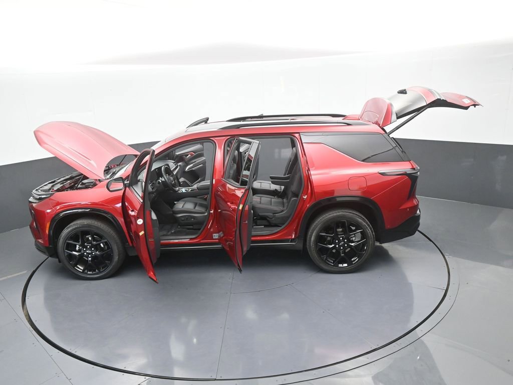 Used 2024 Chevrolet Traverse RS image 73