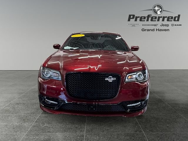 Used 2023 Chrysler 300 C RWD image 13