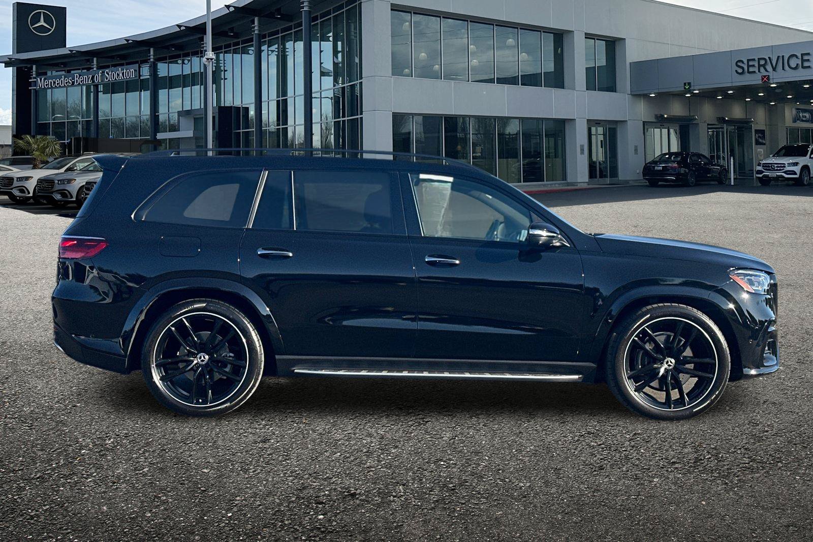 Certified 2025 Mercedes-Benz GLS 580 4MATIC image 3