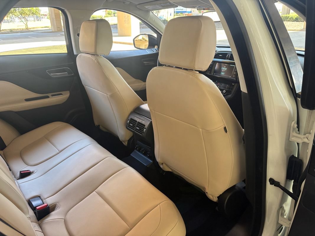 Used 2018 Jaguar F-PACE Premium AWD/4WD image 29