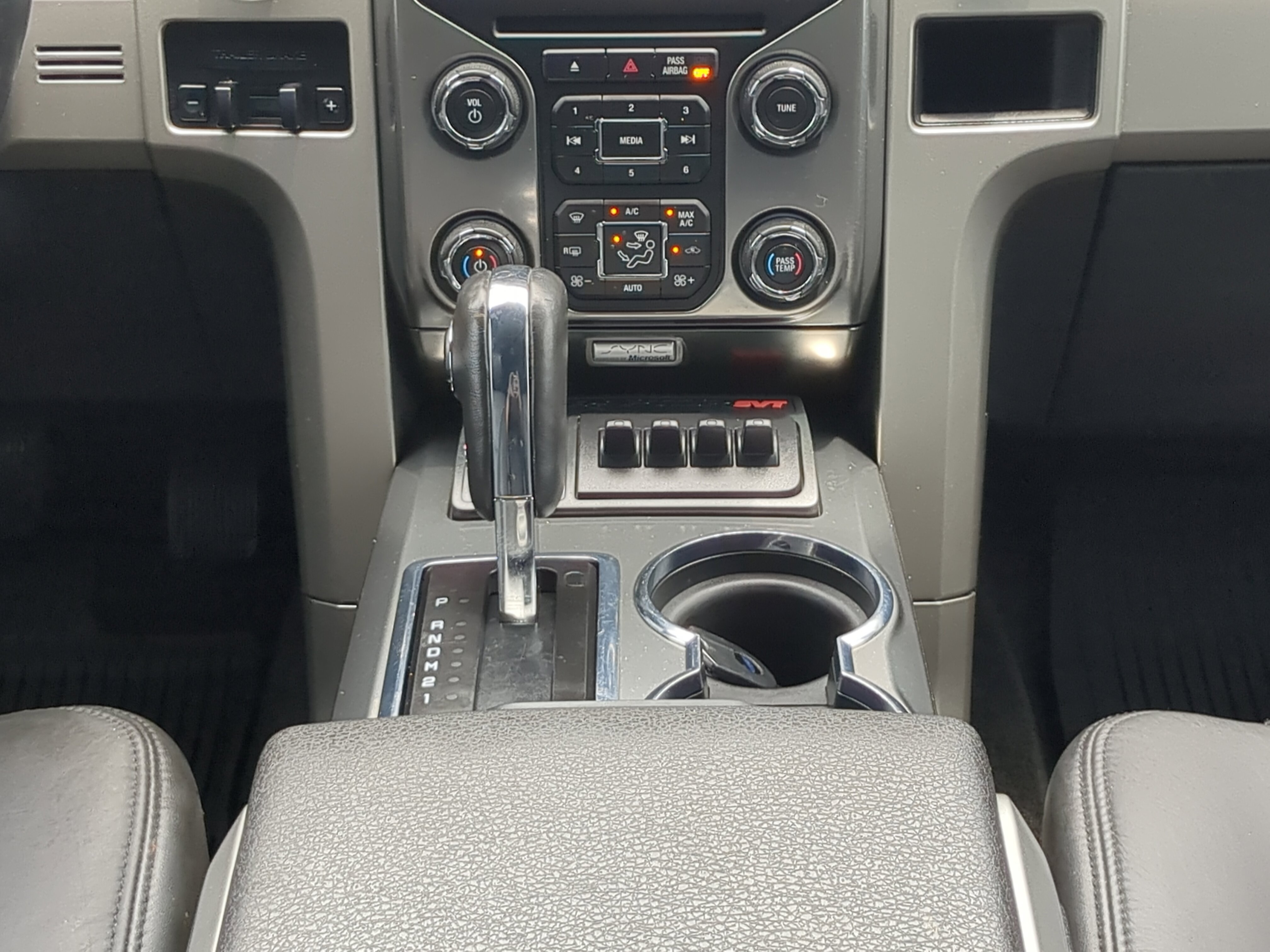 Used 2014 Ford F150 Raptor w/ Equipment Group 801A Luxury AWD/4WD image 17