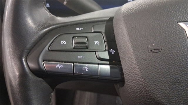 Used 2025 Cadillac XT4 Premium Luxury image 28