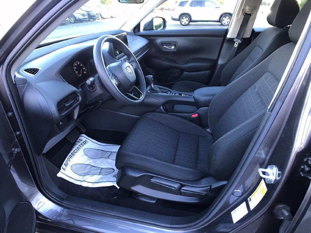 Certified 2024 Honda HR-V LX image 4