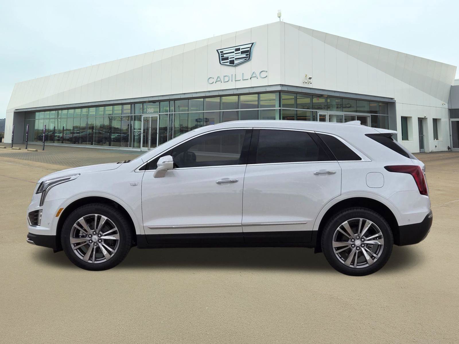 New 2026 Cadillac XT5 Premium Luxury w/ Driver Assist Package FWD image 3