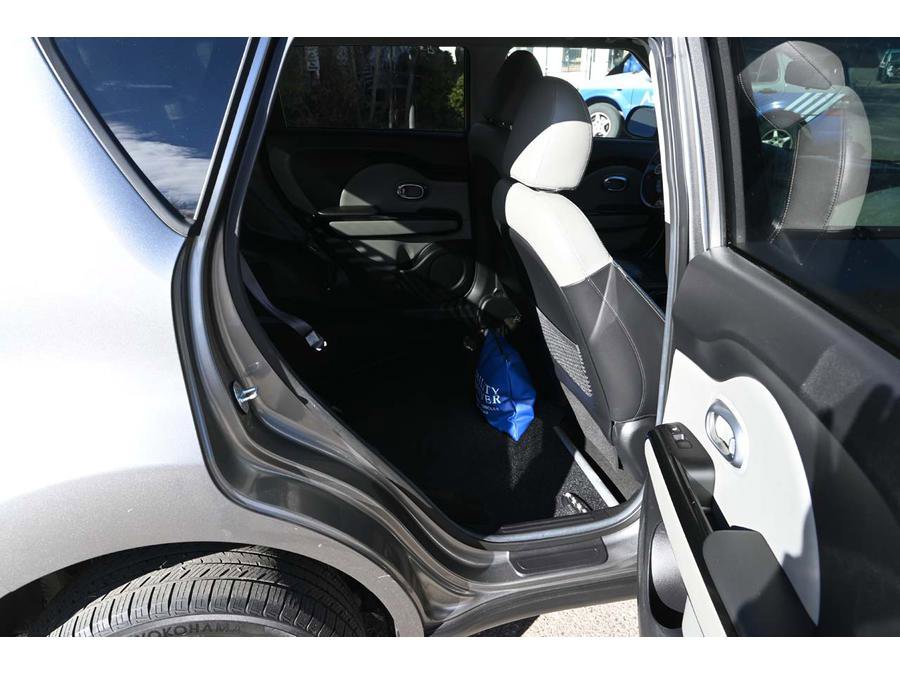 Used 2016 Kia Soul + w/ Primo Package image 17