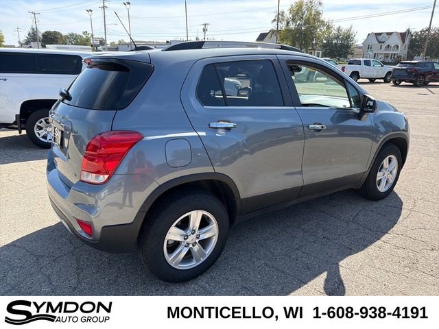Used 2019 Chevrolet Trax LT w/ LT Convenience Package image 4