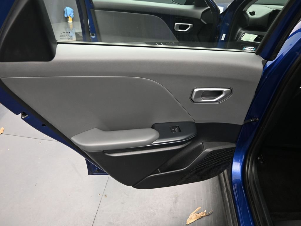 Used 2025 Kia K4 LXS FWD image 23
