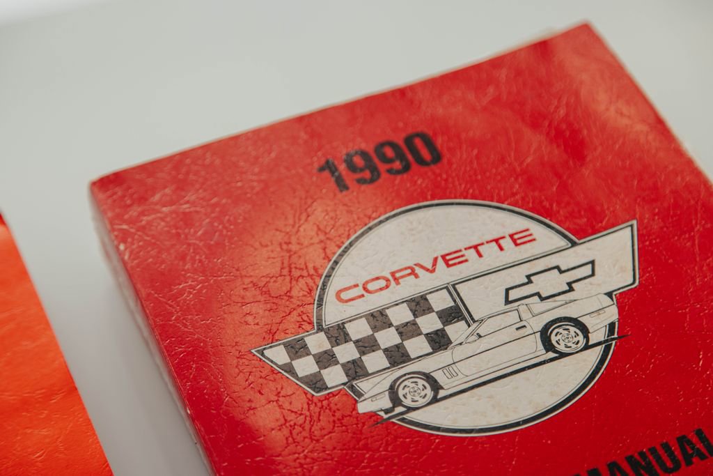 Used 1990 Chevrolet Corvette Convertible image 92