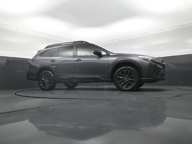 Used 2025 Subaru Outback Onyx Edition AWD/4WD image 36