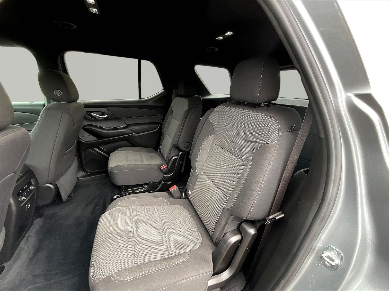 Used 2023 Chevrolet Traverse LT FWD image 22