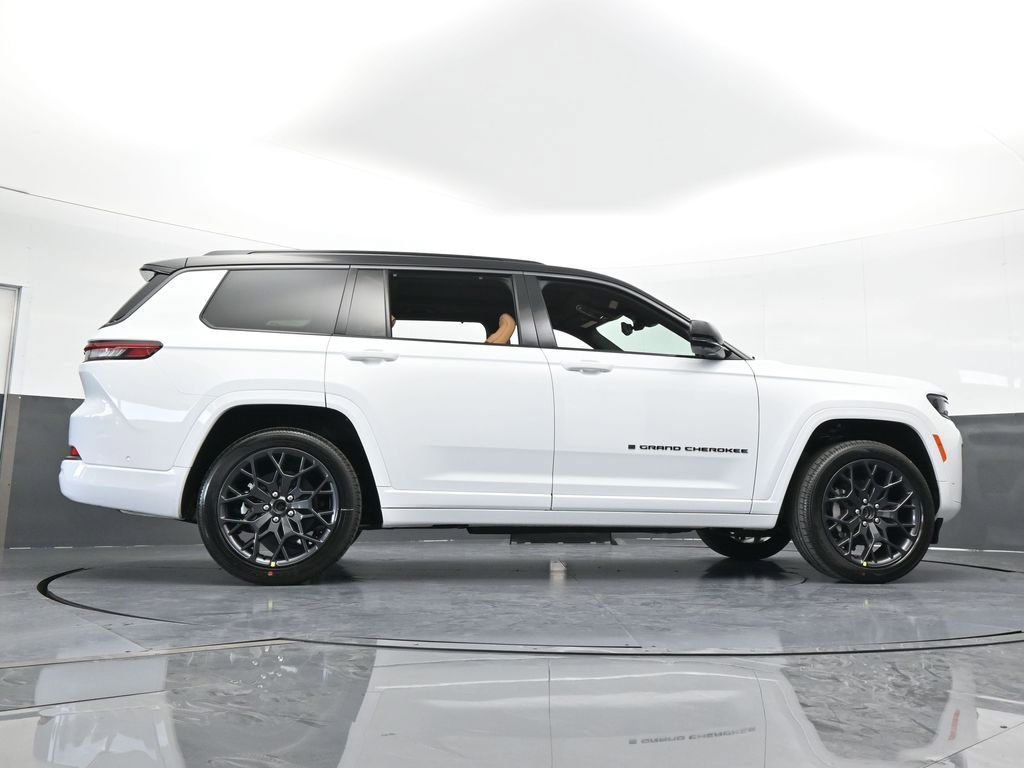 New 2026 Jeep Grand Cherokee L Summit w/ Obsidian Package AWD/4WD image 64