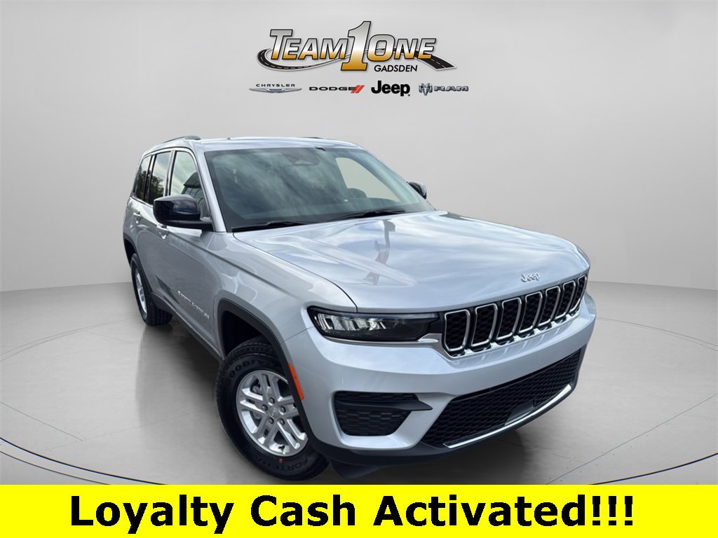 New 2025 Jeep Grand Cherokee Laredo w/ Trailer Tow Package