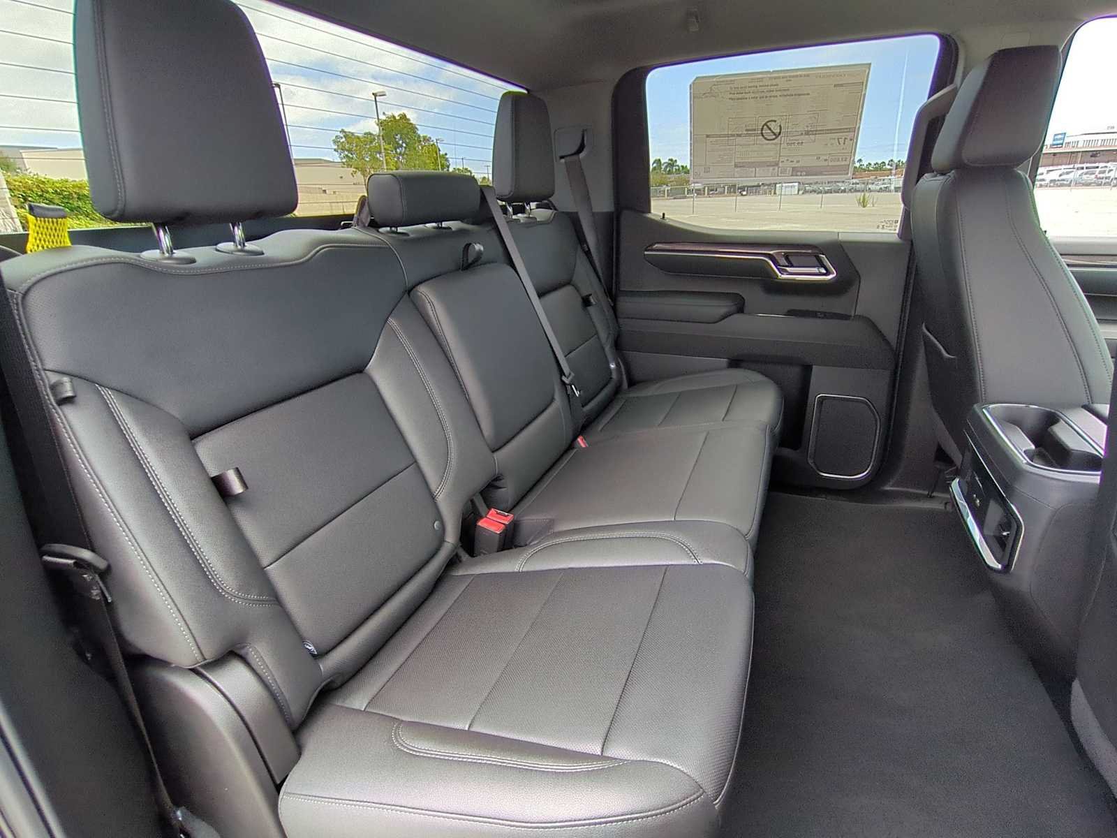 New 2026 Chevrolet Silverado 1500 LTZ w/ Z71 Off-Road Package AWD/4WD image 25