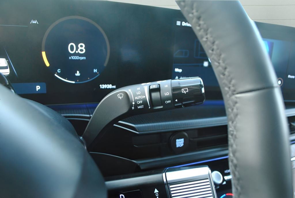 Used 2024 Hyundai Santa Fe Calligraphy image 19