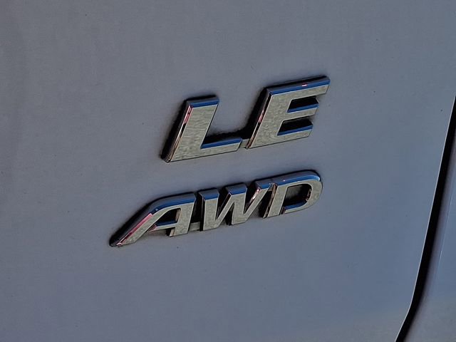 Used 2023 Toyota RAV4 LE AWD/4WD image 30