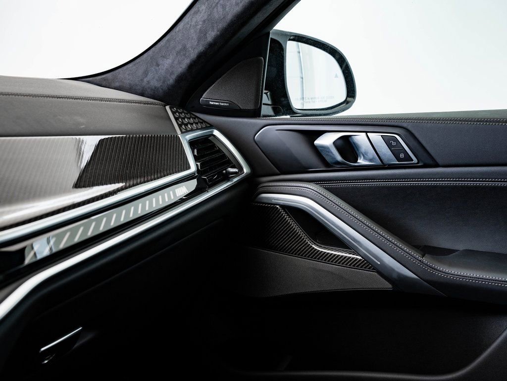 Used 2024 BMW X6 M60i image 40