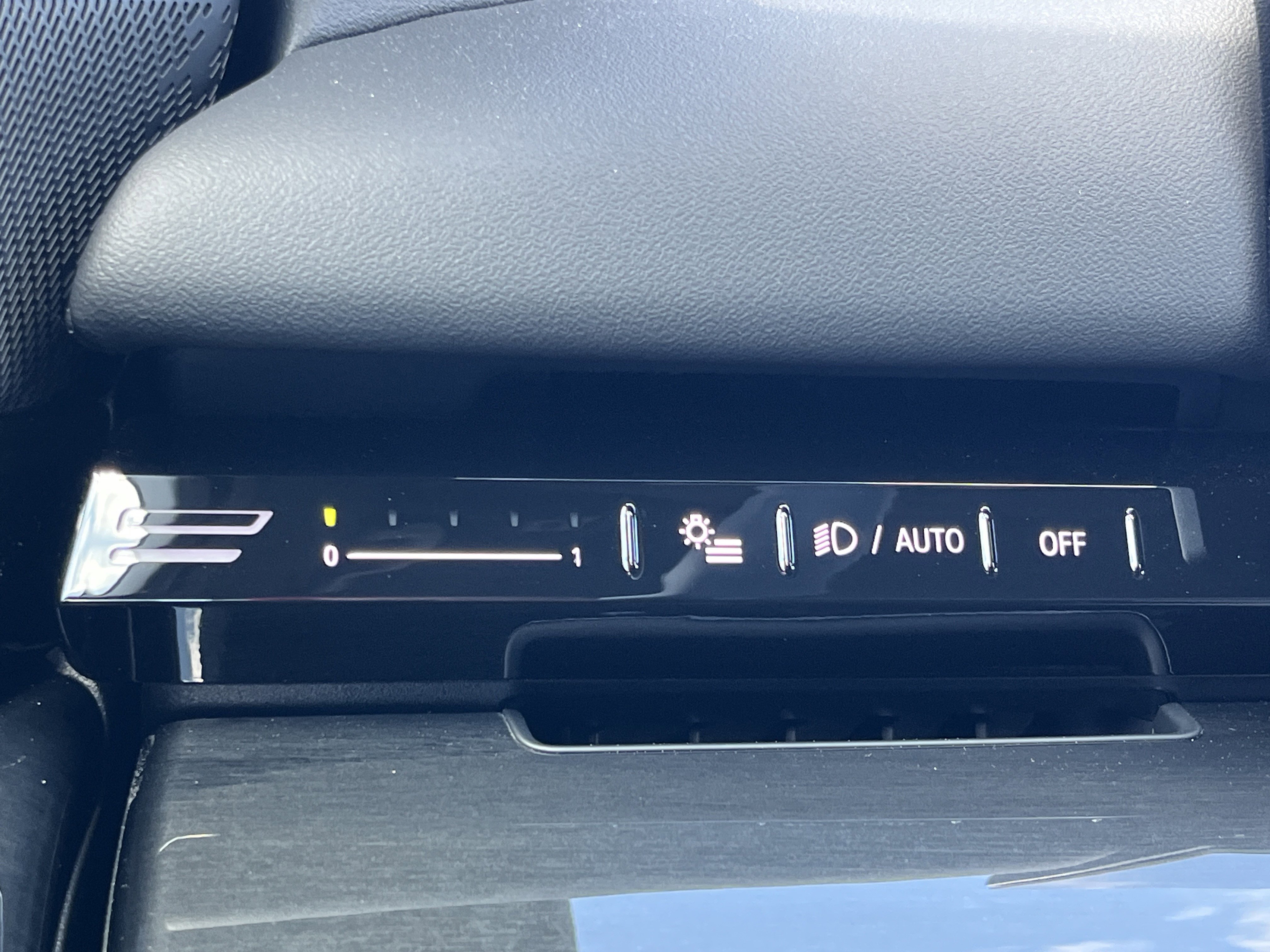 Used 2024 BMW 530i w/ Premium Package image 13